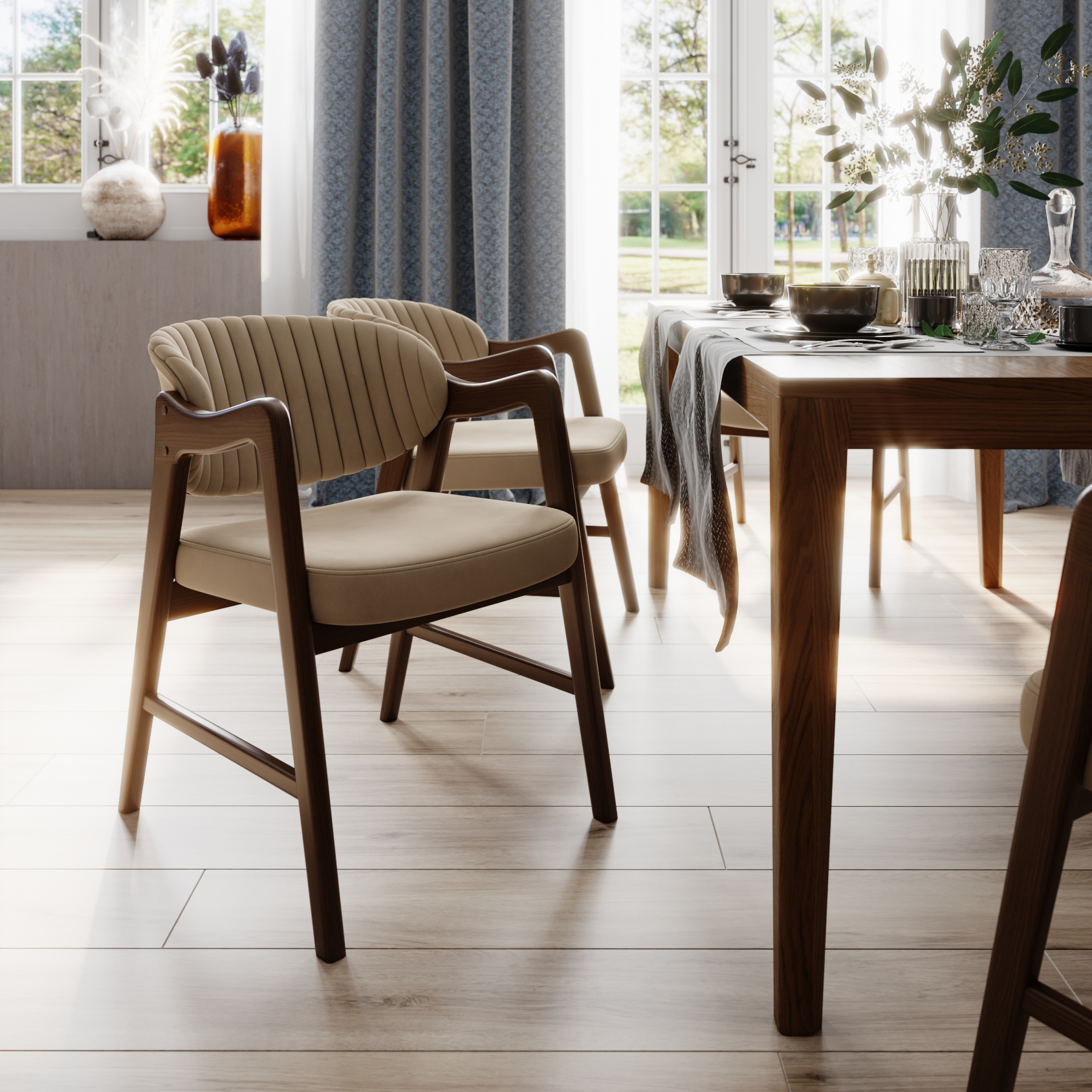 Стулья из массива в гостинной